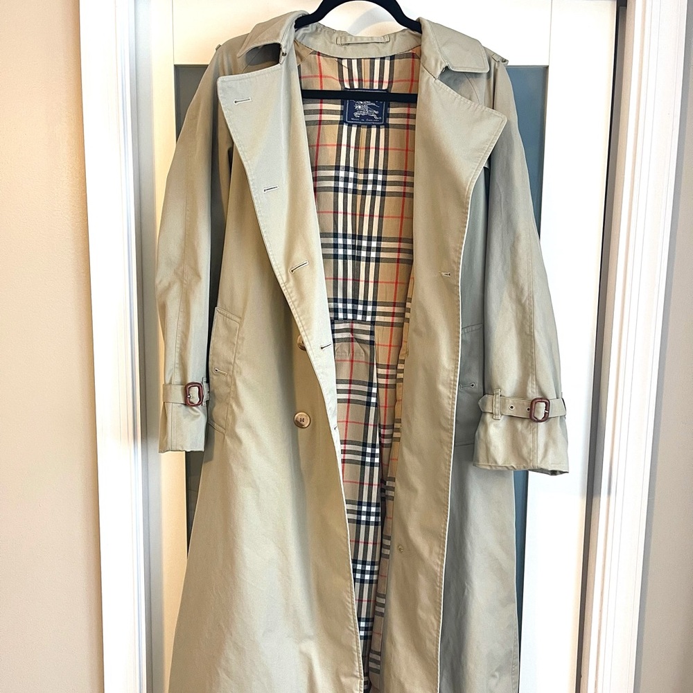 Burberry Tan Trench Coat with Signature Check Lining